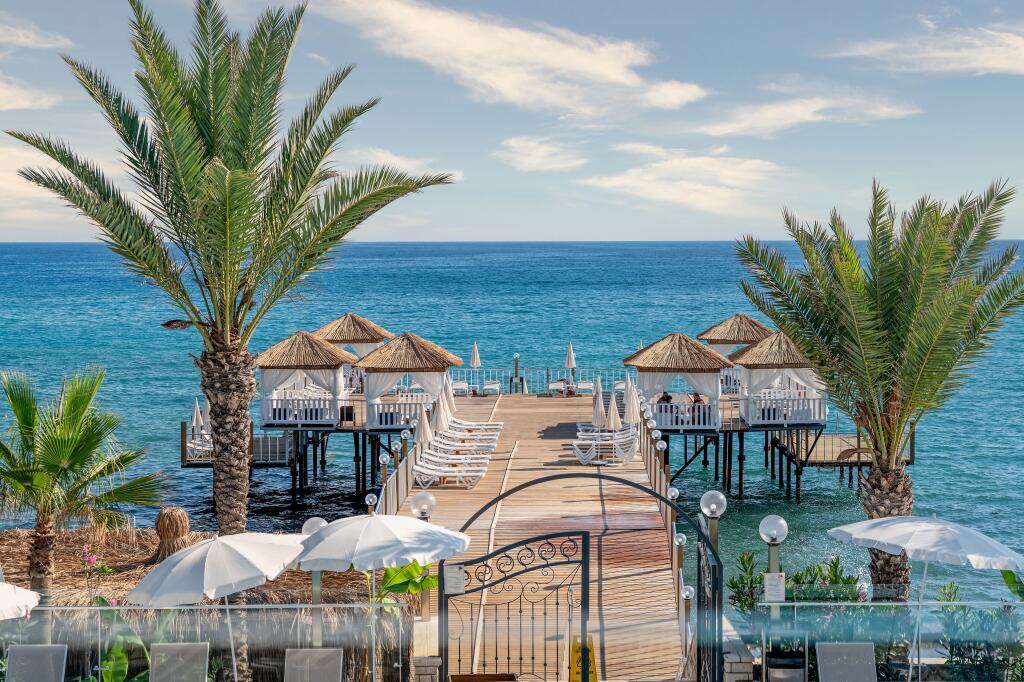 Aria Resort & Spa - Beachfront hotel in Alanya with spa and beach bar Aria Resort & Spa – Luxury hotel in Alanya, Turkey