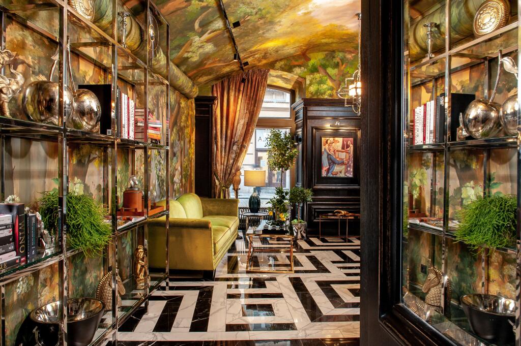 Balthazar Design Hotel - Luxury hotel with restaurant, near Royal Road Balthazar Design Hotel – Luxury hotel in Kraków, Poland