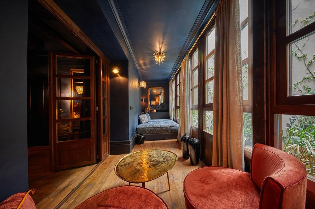 Palma Riad - Luxury hotel with restaurant, near Cathedral of Santa Maria of Palma Palma Riad – Luxury hotel in Palma de Mallorca, Spain