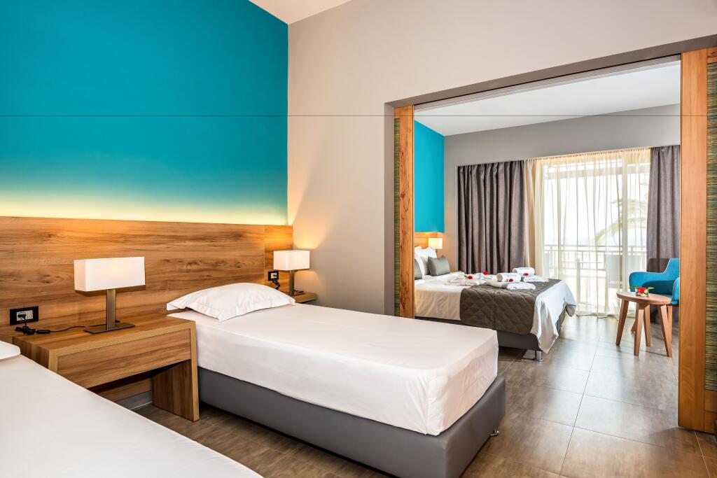 Image of Solimar Aquamarine Resort
