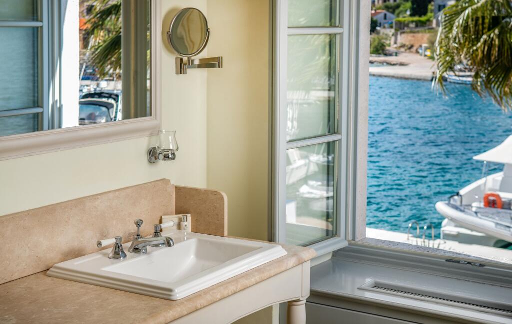 Hotel Martinis Marchi - Luxury hotel in Solta with outdoor pool and restaurant Hotel Martinis Marchi – Luxury hotel in Solta, Croatia