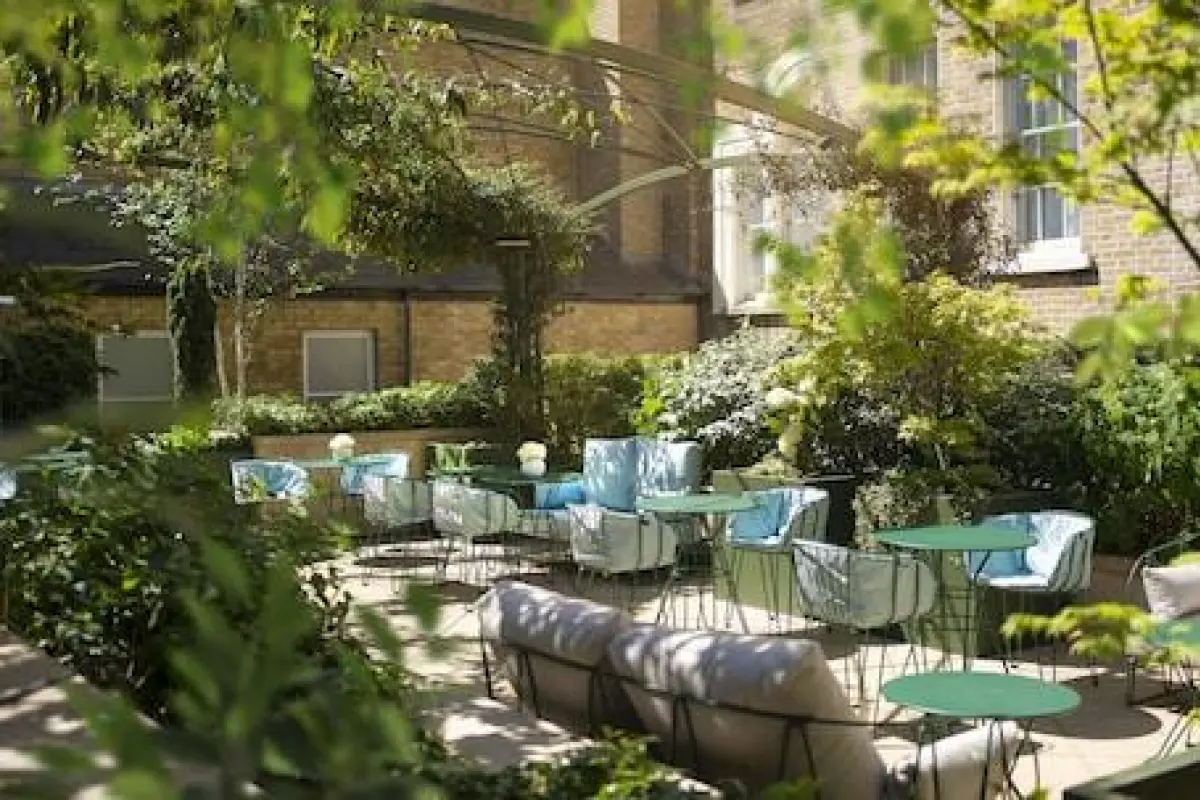 COMO Metropolitan London in London, United Kingdom