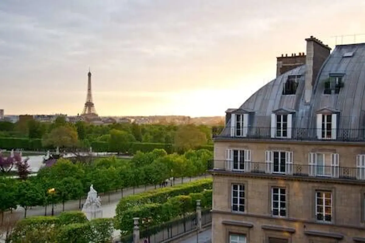 Hotel Regina Louvre in Paris, France