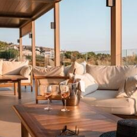 Somewhere Boutique Hotel Vouliagmeni – Luxury hotel in Vari-Voula-Vouliagmeni, Greece