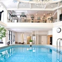 Queen's Court Hotel & Residence – Luxury hotel in Budapest, Hungary