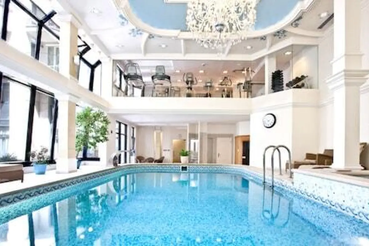 Queen's Court Hotel & Residence in Budapest, Hungary