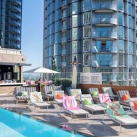 Fairmont Century Plaza Gold Experience – Luxury hotel in Los Angeles, United States