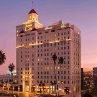 Fairmont Breakers Long Beach – Luxury hotel in Long Beach, United States