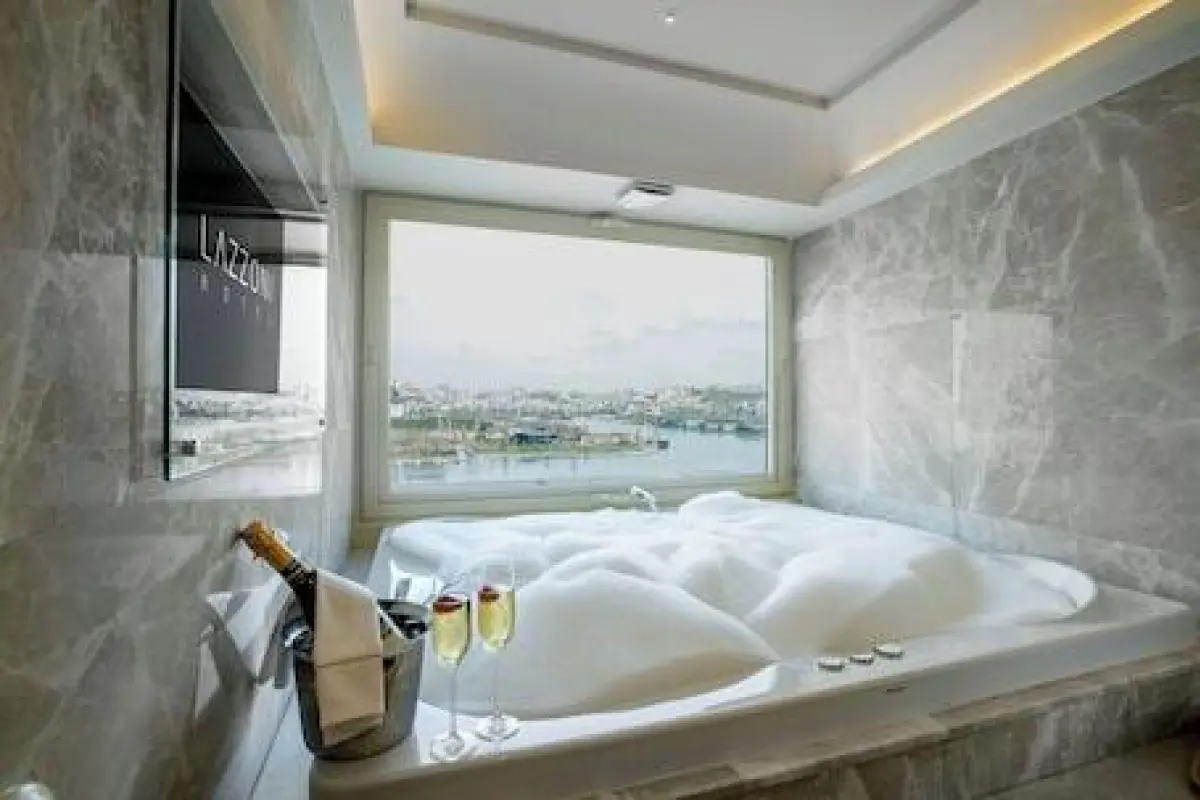 Lazzoni Hotel in Istanbul, Turkey