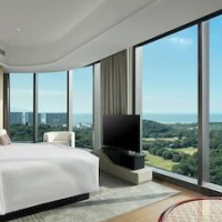 HUALUXE Shenzhen Bao'an by IHG – Luxury hotel in Shenzhen, China