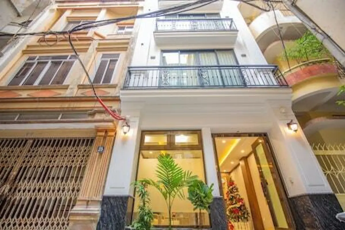 Sumitomo 11 APT - Alley 39 Linh lang in Hanoi, Vietnam