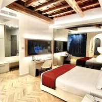 Harry's Bar Trevi Hotel & Restaurant in Rome, Italy